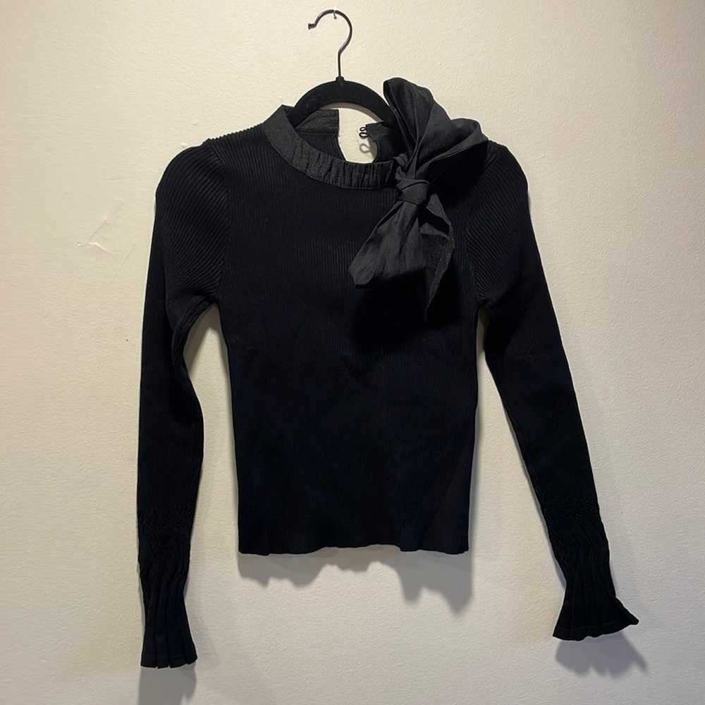 Chicwish big bow long sleeve. Perfect condition! Great for the holiday season.